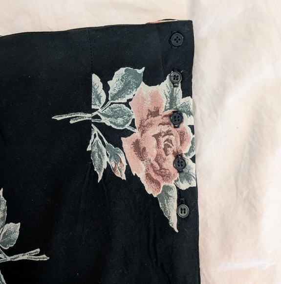 90s VTG Floral Black Skirt - Picture 3 of 4